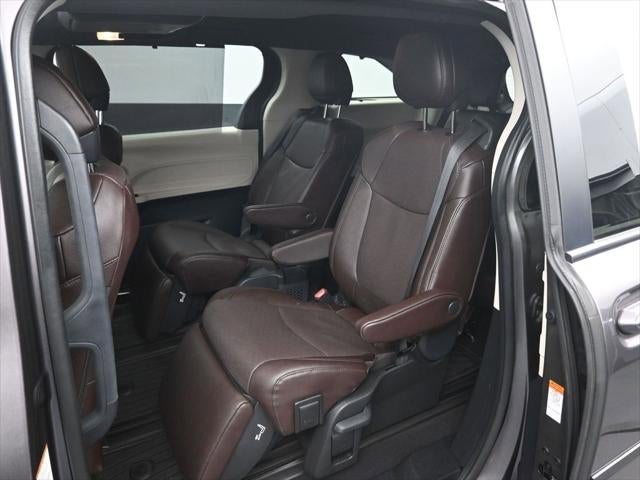2024 Toyota Sienna Platinum