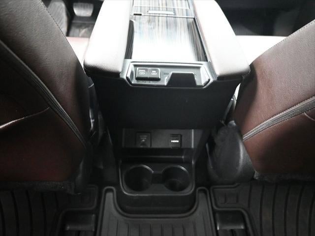 2024 Toyota Sienna Platinum