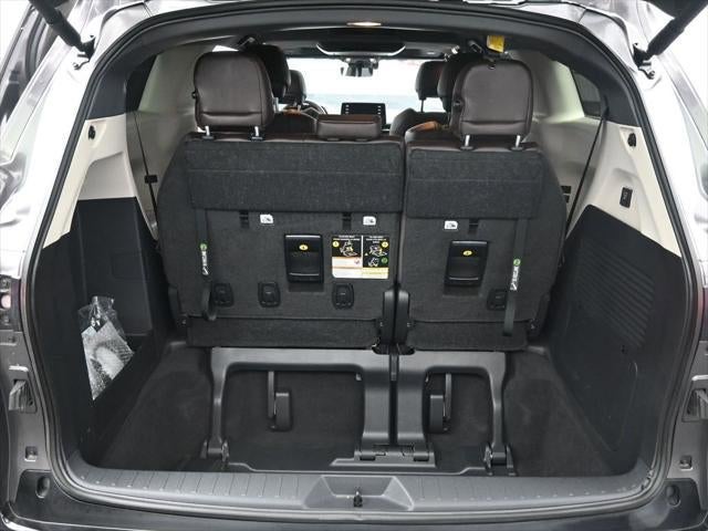 2024 Toyota Sienna Platinum