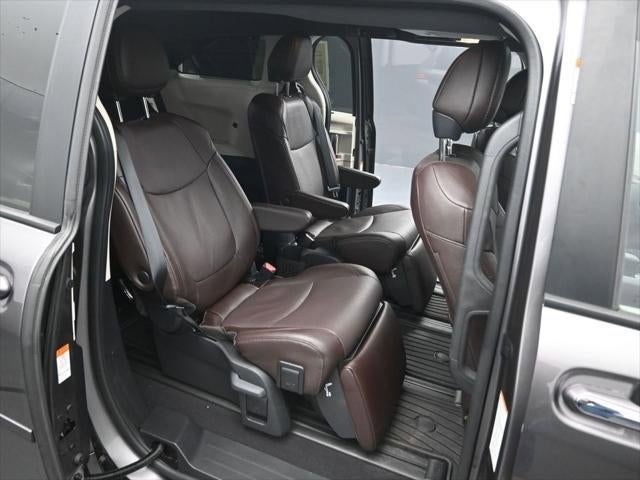 2024 Toyota Sienna Platinum