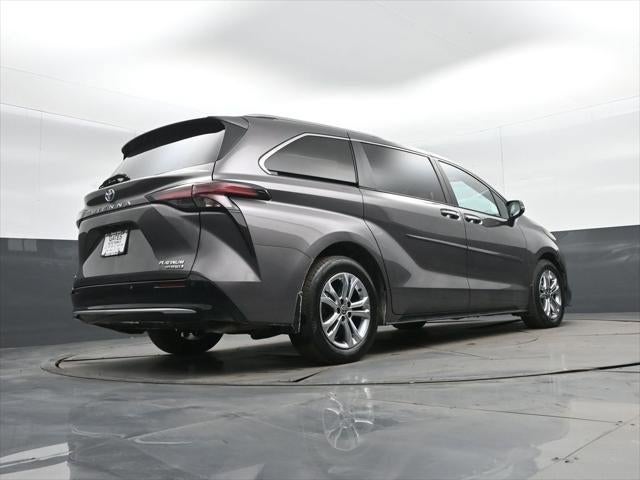 2024 Toyota Sienna Platinum