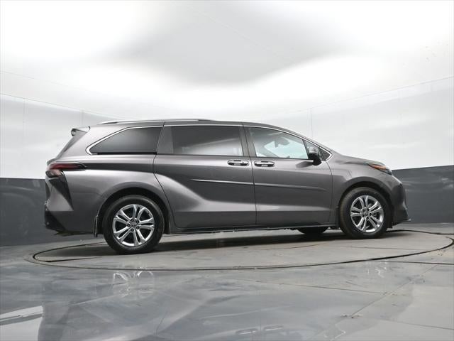 2024 Toyota Sienna Platinum