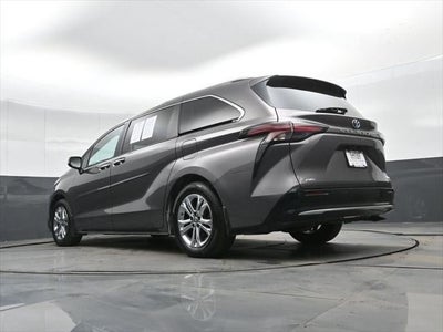 2024 Toyota Sienna Platinum