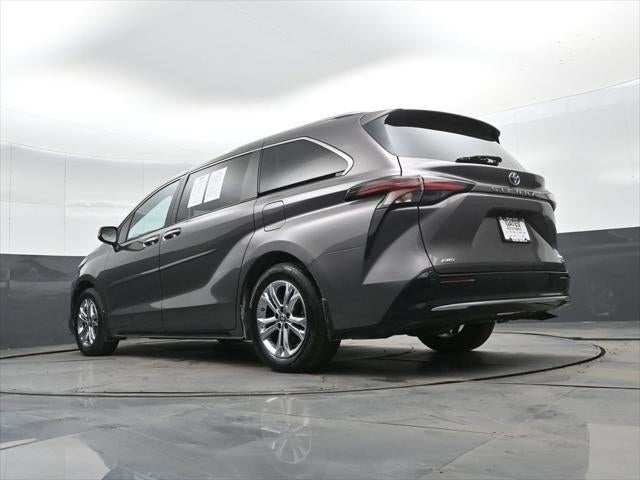 2024 Toyota Sienna Platinum
