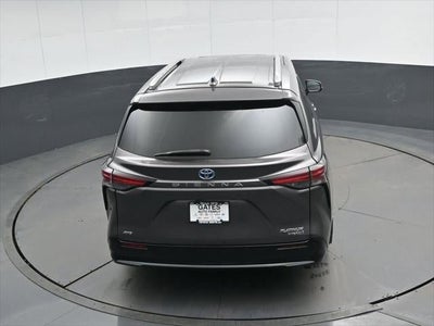 2024 Toyota Sienna Platinum