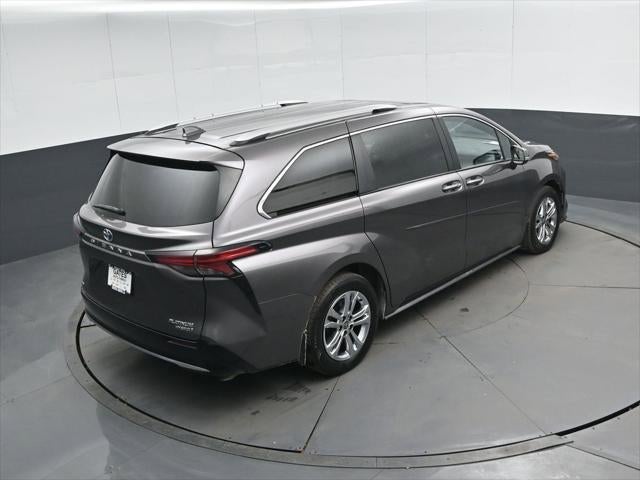 2024 Toyota Sienna Platinum