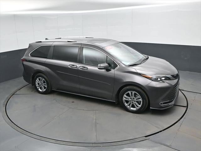 2024 Toyota Sienna Platinum