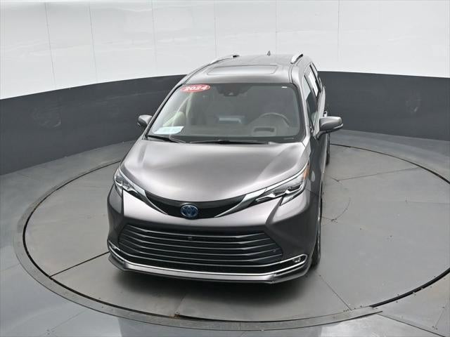 2024 Toyota Sienna Platinum