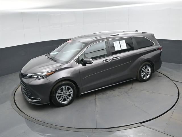 2024 Toyota Sienna Platinum