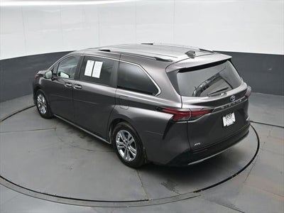 2024 Toyota Sienna Platinum
