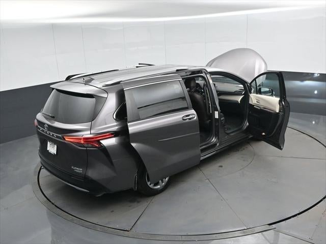 2024 Toyota Sienna Platinum
