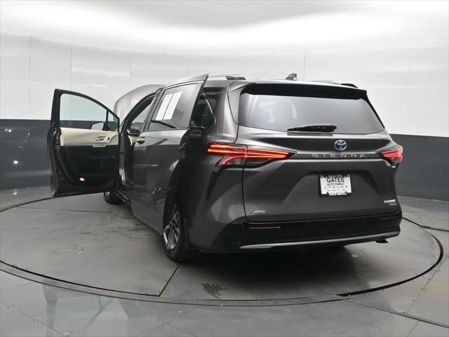 2024 Toyota Sienna Platinum