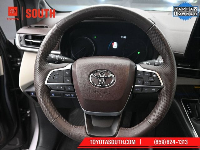 2024 Toyota Sienna Platinum