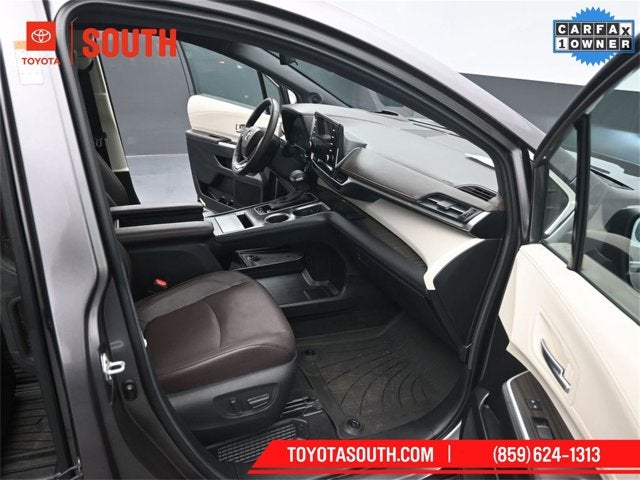 2024 Toyota Sienna Platinum