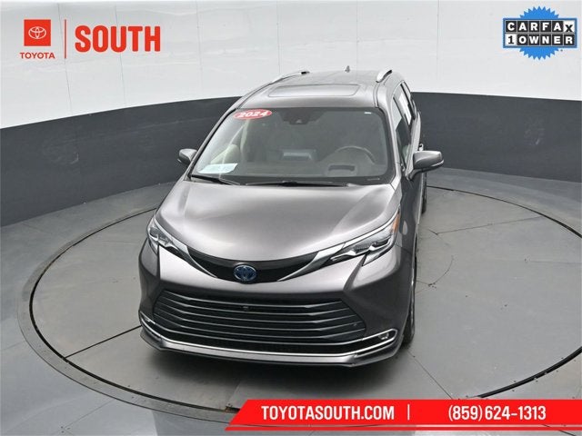 2024 Toyota Sienna Platinum