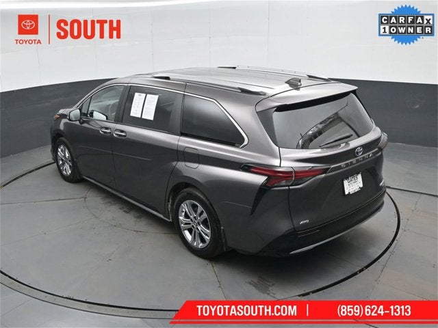 2024 Toyota Sienna Platinum