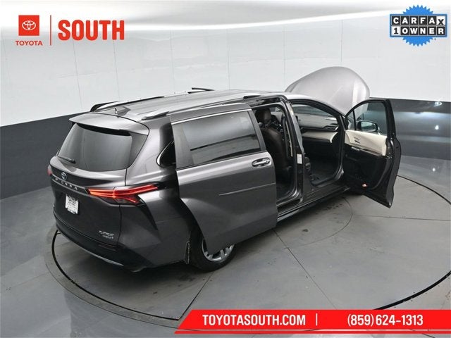 2024 Toyota Sienna Platinum