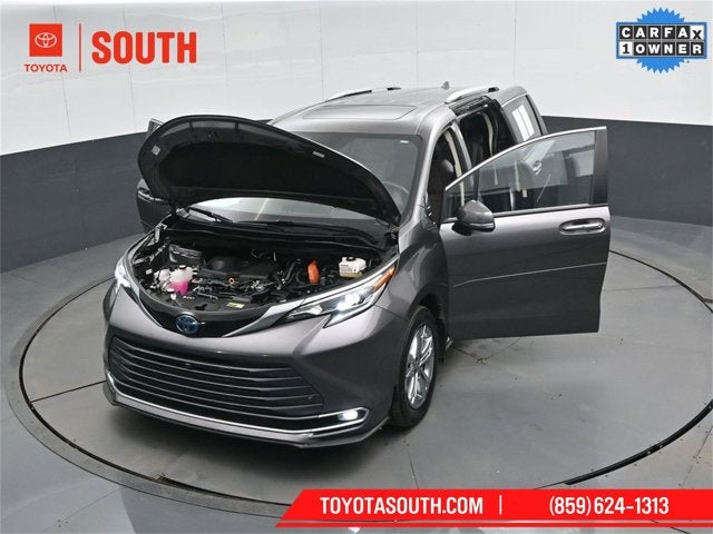2024 Toyota Sienna Platinum