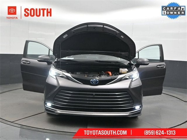 2024 Toyota Sienna Platinum