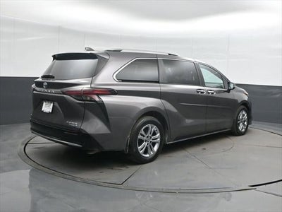2024 Toyota Sienna Platinum