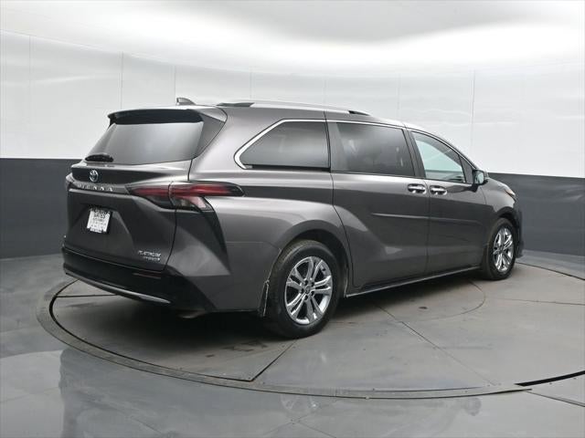 2024 Toyota Sienna Platinum