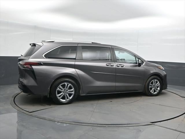 2024 Toyota Sienna Platinum