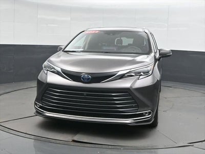 2024 Toyota Sienna Platinum