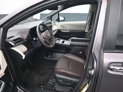 2024 Toyota Sienna Platinum