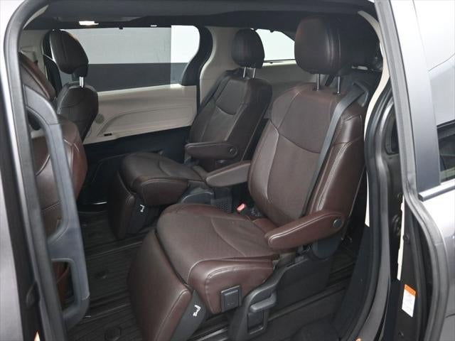 2024 Toyota Sienna Platinum