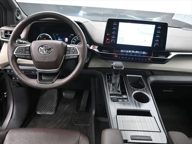 2024 Toyota Sienna Platinum