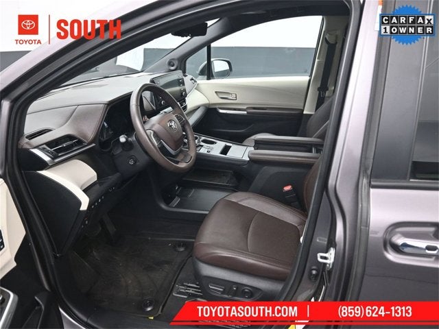 2024 Toyota Sienna Platinum