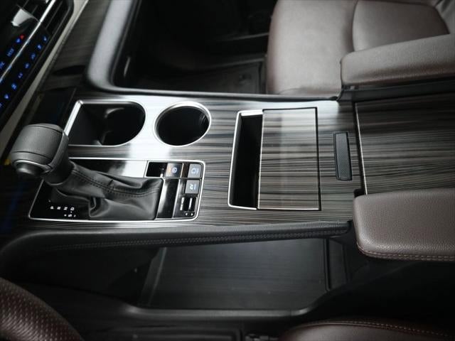 2024 Toyota Sienna Platinum