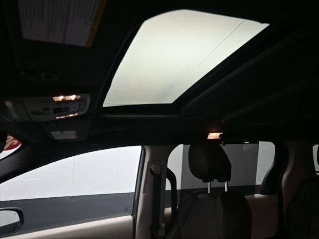 2024 Toyota Sienna Platinum