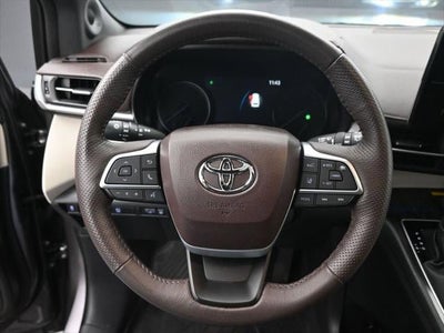 2024 Toyota Sienna Platinum