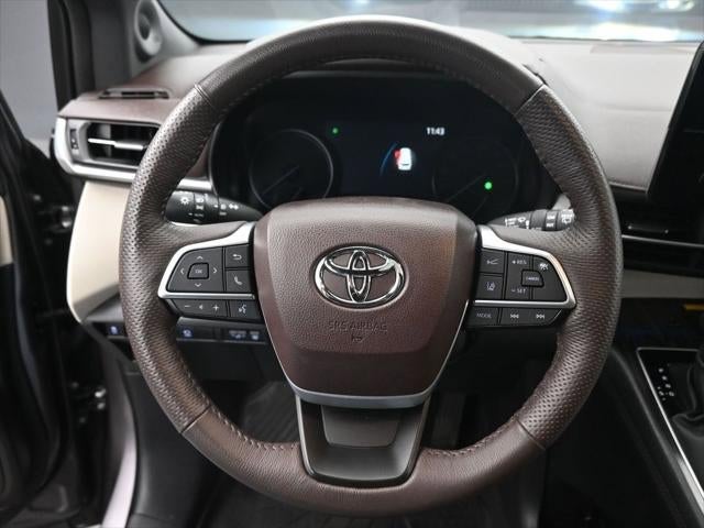 2024 Toyota Sienna Platinum