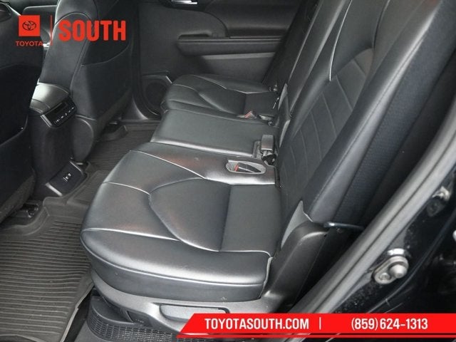 2020 Toyota Highlander Hybrid XLE