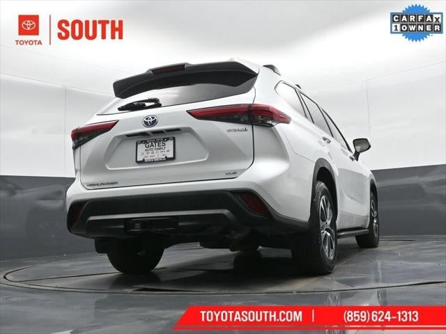 2022 Toyota Highlander Hybrid XLE