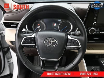 2022 Toyota Highlander Hybrid XLE