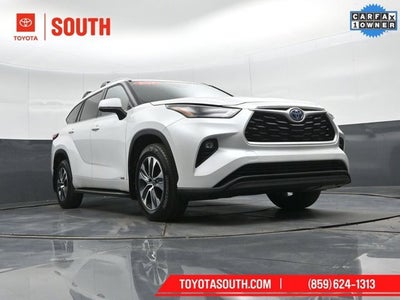 2022 Toyota Highlander Hybrid XLE
