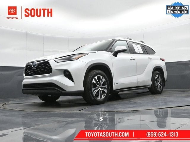 2022 Toyota Highlander Hybrid XLE