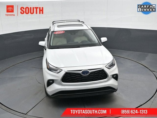 2022 Toyota Highlander Hybrid XLE