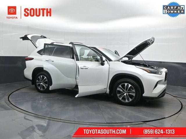2022 Toyota Highlander Hybrid XLE