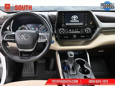 2022 Toyota Highlander Hybrid XLE