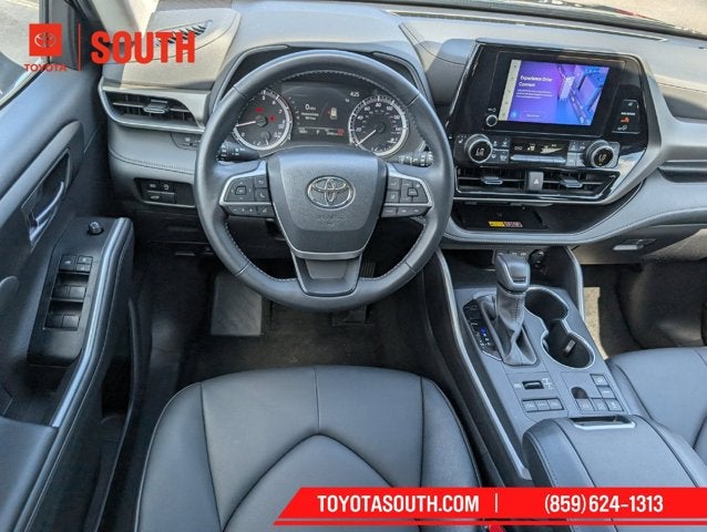 2025 Toyota Highlander XLE