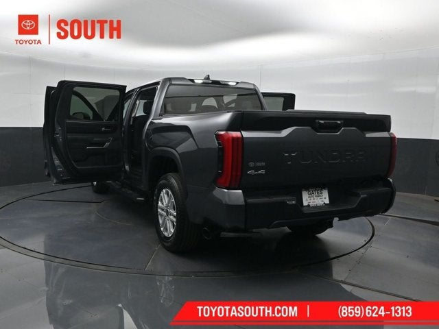 2023 Toyota Tundra 4WD SR5