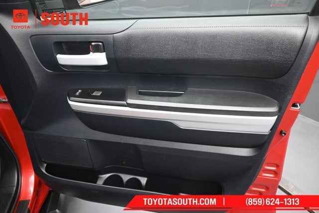 2014 Toyota Tundra 4WD Truck SR5