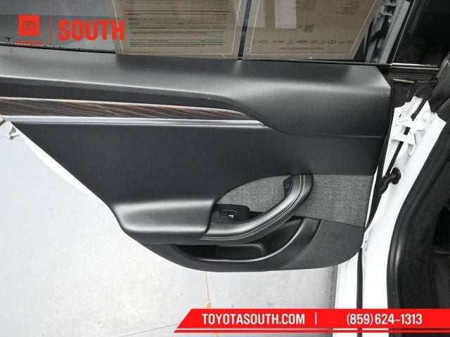 2022 Tesla Model S Base