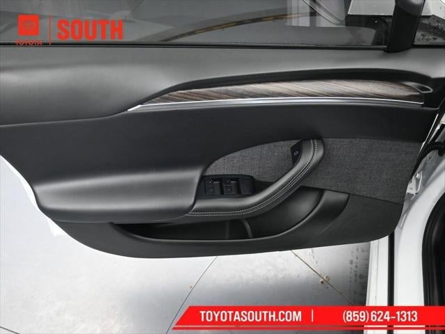 2022 Tesla Model S Base