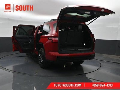 2023 Toyota Sequoia Capstone