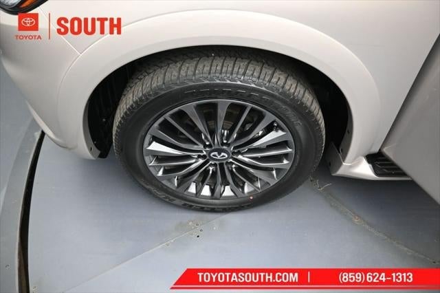 2024 INFINITI QX80 SENSORY